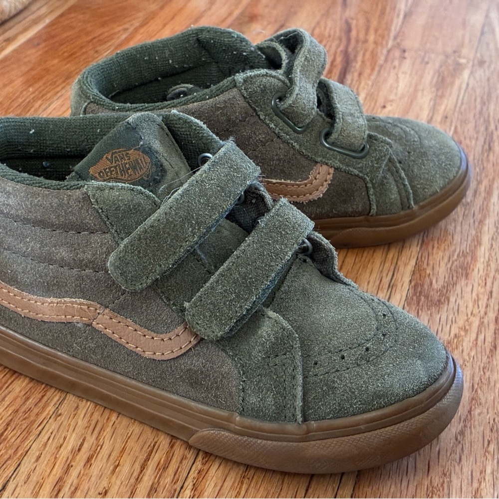 Vans Kids 9.5 Olive and Brown Sneakers